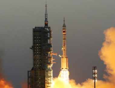 Βίντεο: Απέτυχε η εκτόξευση του μεγαλύτερου κινεζικού πυραύλου Long March 5